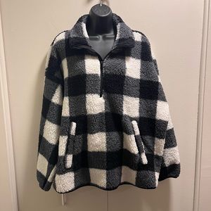 Brand new old navy Sherpa checkered black and white sweater